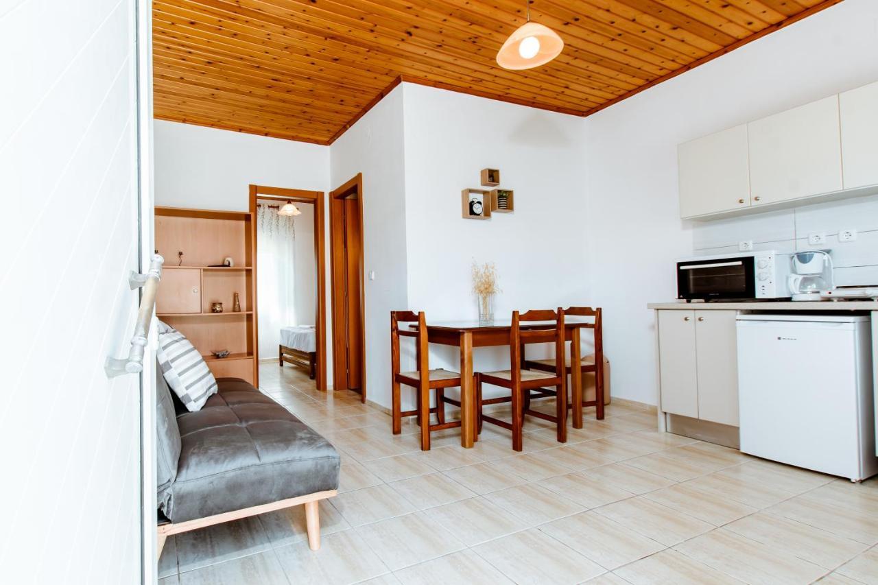 Koulouris Apartments & Studios カリヴェス エクステリア 写真