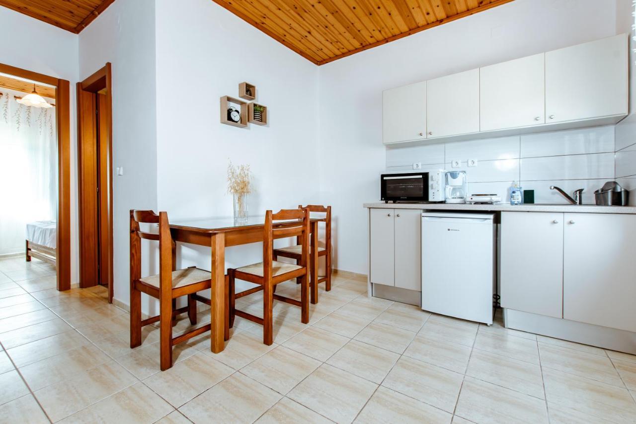 Koulouris Apartments & Studios カリヴェス エクステリア 写真