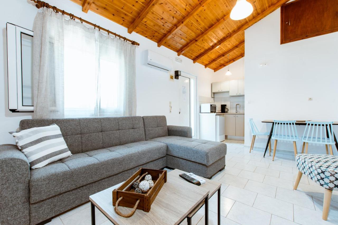 Koulouris Apartments & Studios カリヴェス エクステリア 写真