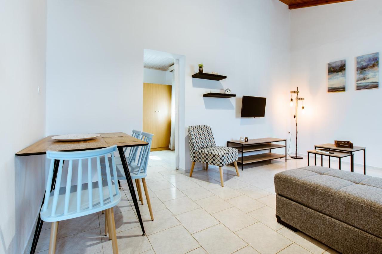 Koulouris Apartments & Studios カリヴェス エクステリア 写真