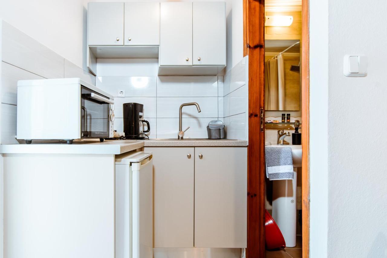 Koulouris Apartments & Studios カリヴェス エクステリア 写真