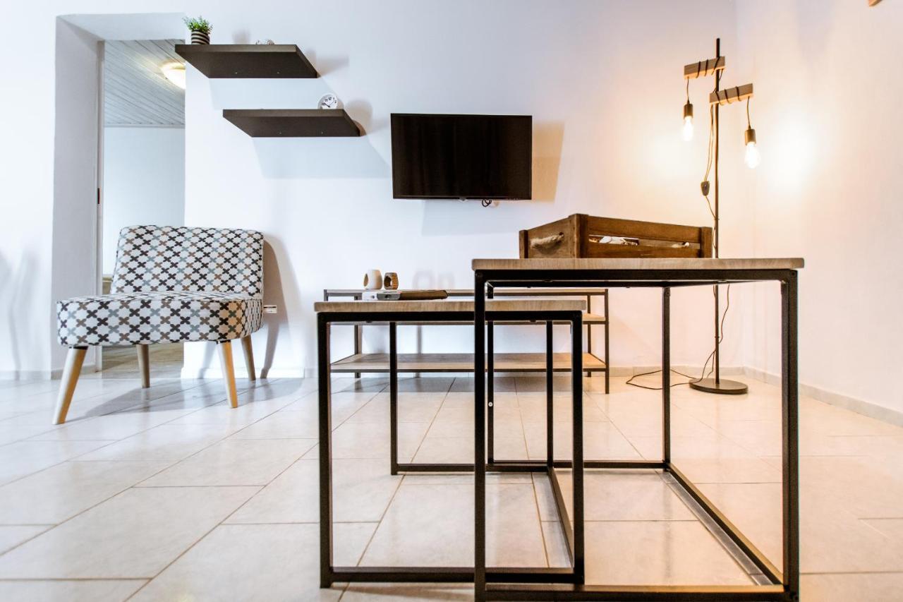Koulouris Apartments & Studios カリヴェス エクステリア 写真