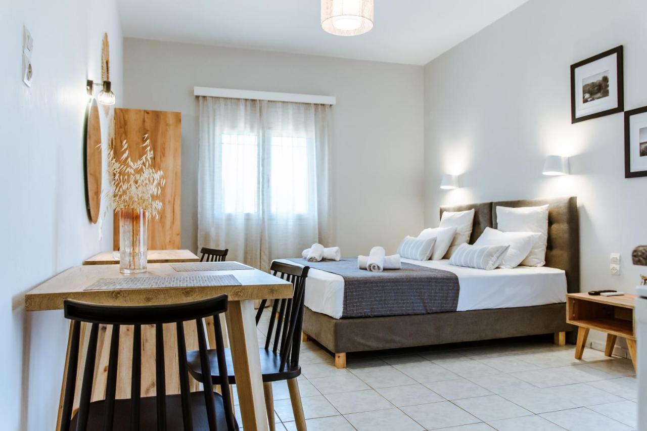 Koulouris Apartments & Studios カリヴェス エクステリア 写真